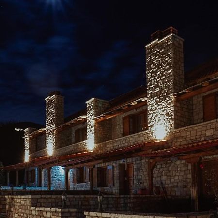 Apartmán Mezonetes Helmos Ano Lousoi Exteriér fotografie