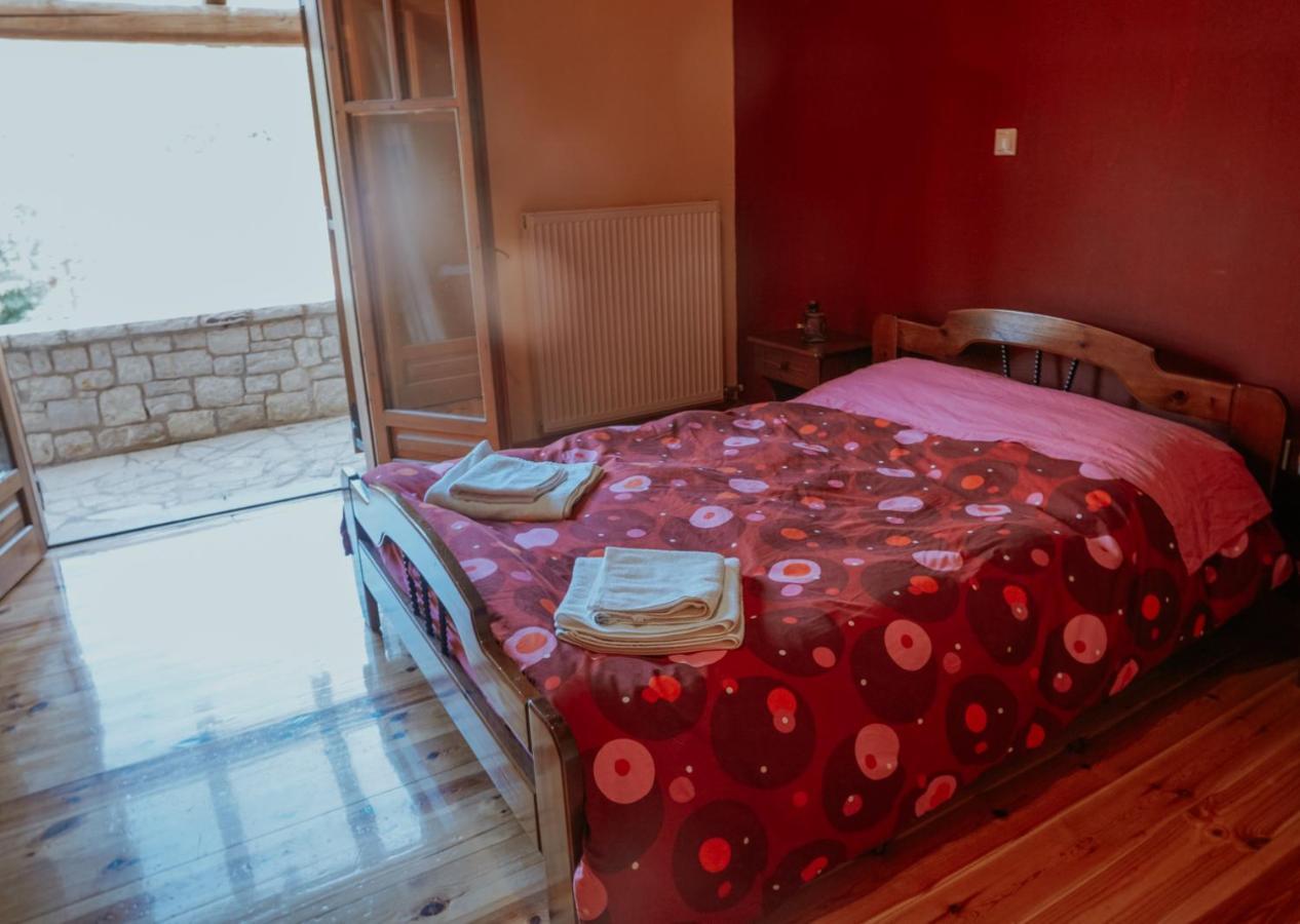 Apartmán Mezonetes Helmos Ano Lousoi Exteriér fotografie